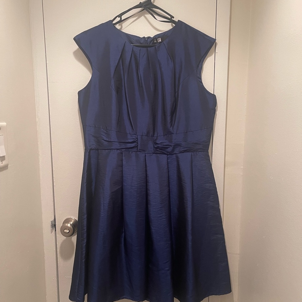 Leslie Fay Size 16 Dark Blue Dress